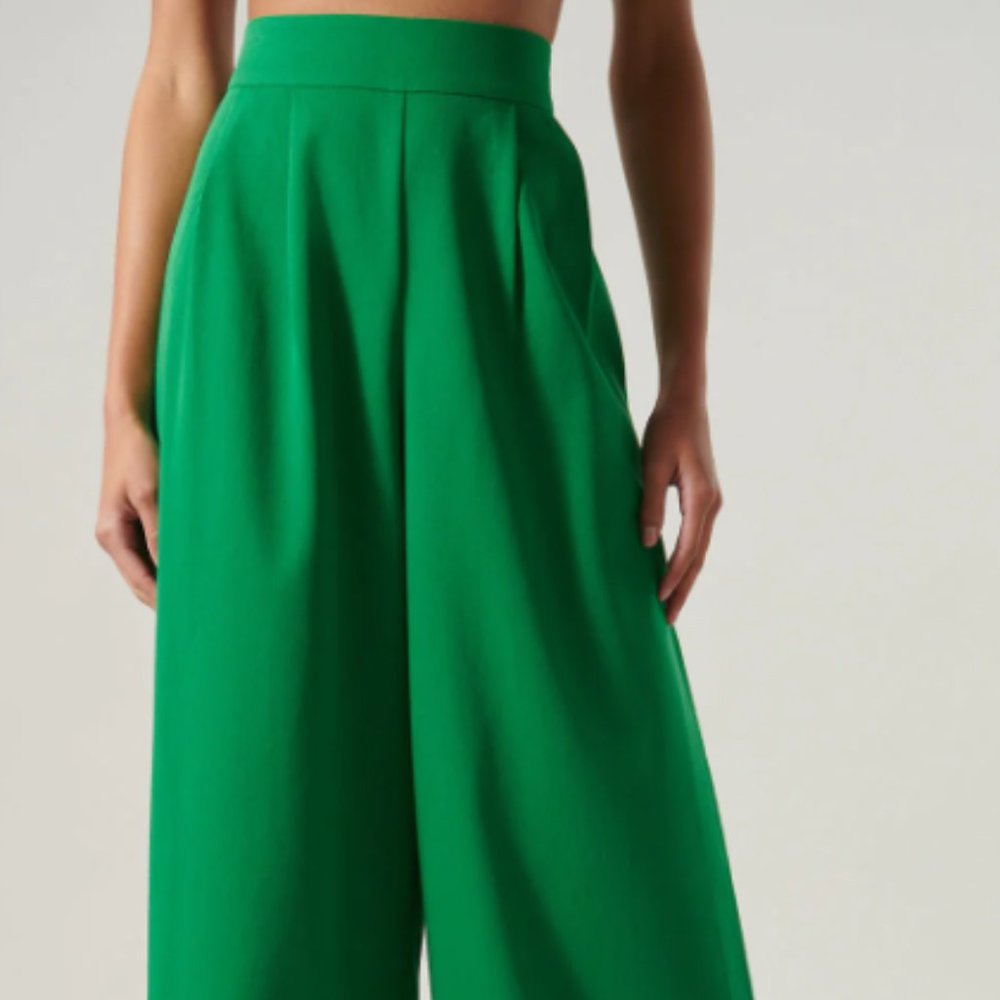 XOXO Green Pleated Front  Wide Leg Pants